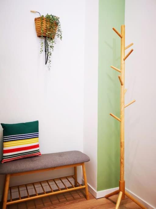 Sunny Flat 50 Meters From The Metro Apartment Milan Bagian luar foto